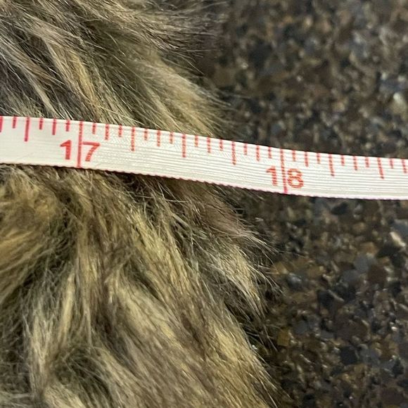 Sebby Faux Fur Vest with Pockets - Picture 7 of 8